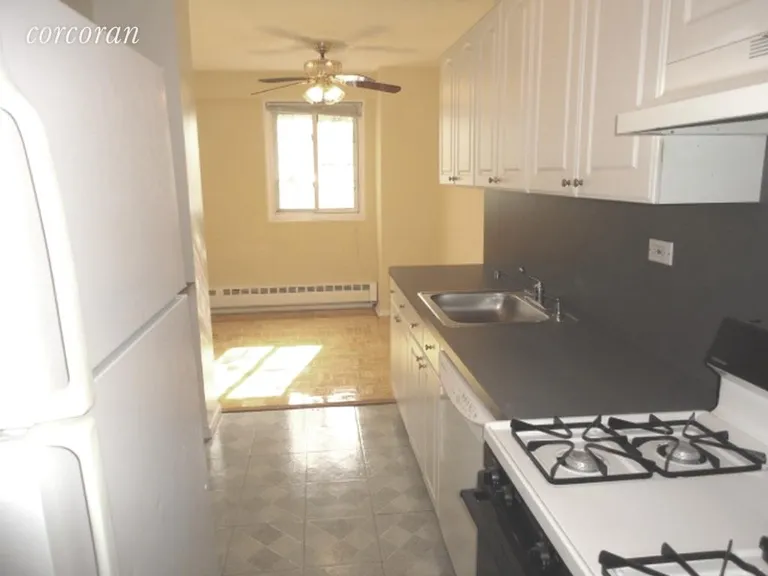 New York City Real Estate | View 175 Willoughby Street, 5H | Cross through Kitchen | View 6