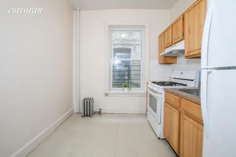 New York City Real Estate | View 489 Montgomery Street, 1-R | Eat in kitchen | View 5