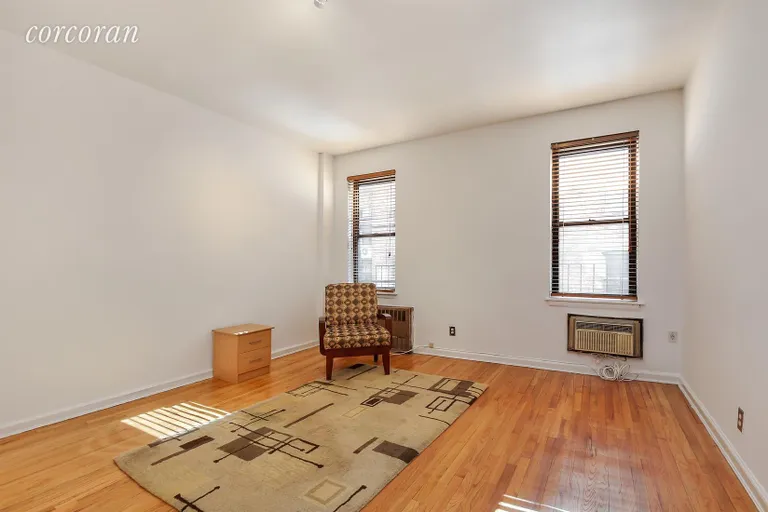 New York City Real Estate | View 220 East 87th Street, 3G | Living Room | View 2