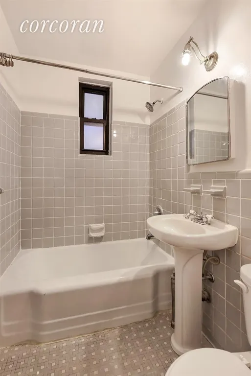 New York City Real Estate | View 220 East 87th Street, 3G | Bathroom | View 4