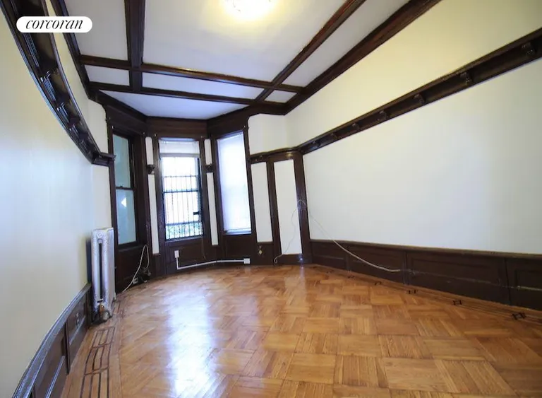 New York City Real Estate | View 390 New York Avenue, 1 | room 3 | View 4