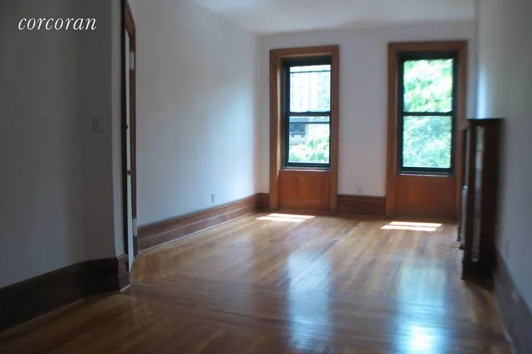 New York City Real Estate | View 161 East 81st Street, 4W | 2.5 Beds, 1 Bath | View 1