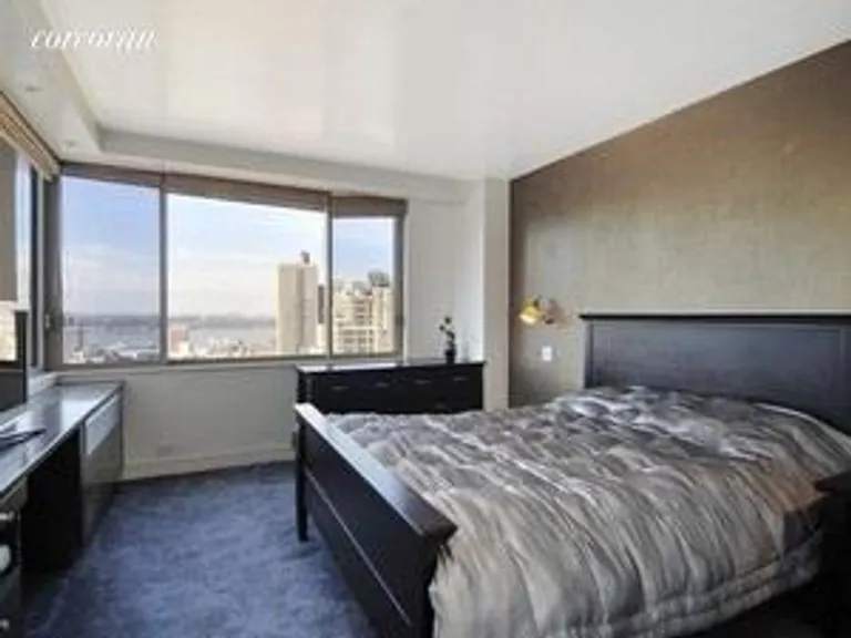 New York City Real Estate | View 350 West 50th Street, 22E | room 2 | View 3