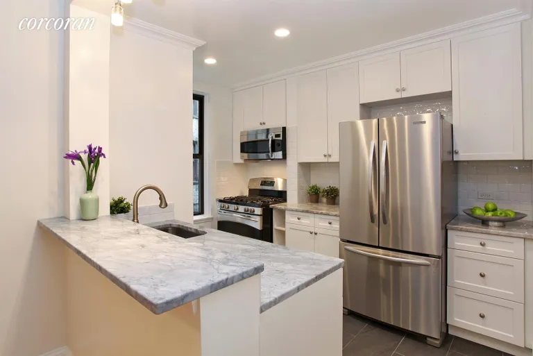 New York City Real Estate | View 255 Eastern Parkway, B6 | Kitchen | View 14