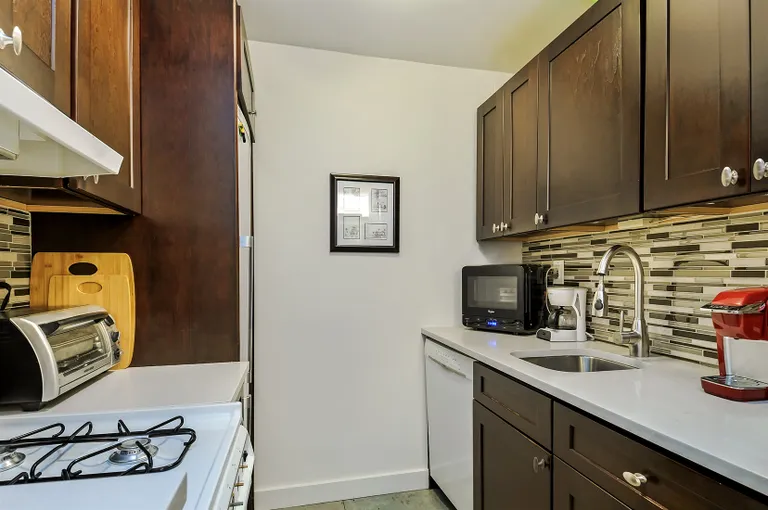 New York City Real Estate | View 159 Madison Avenue, 3I | Kitchen | View 3