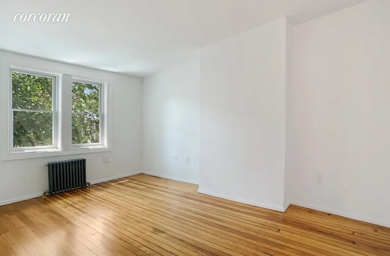 New York City Real Estate | View 186 Hall Street, 2 | Large bedroom... | View 5