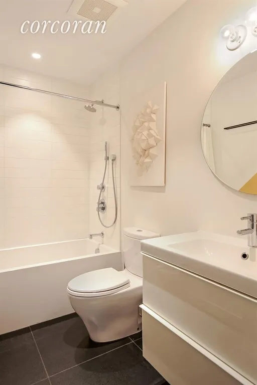 New York City Real Estate | View 149 Lafayette Avenue, 5A | Bathroom | View 6