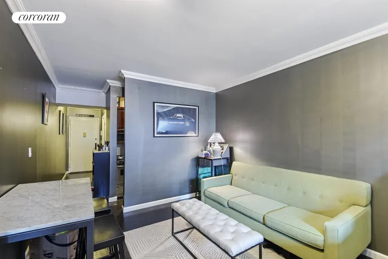 New York City Real Estate | View 186 West 80th Street, 5C | Living Room | View 3