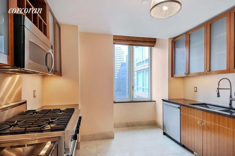 New York City Real Estate | View 250 East 53rd Street, 1504 | room 4 | View 5