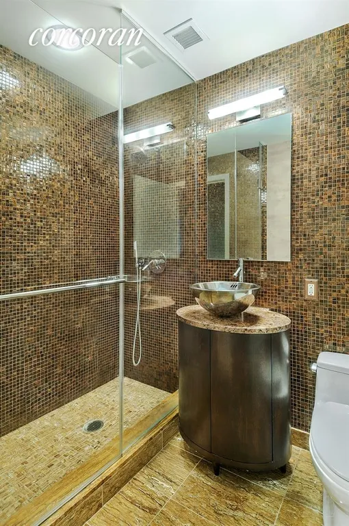 New York City Real Estate | View 250 East 53rd Street, 1504 | Bathroom | View 17