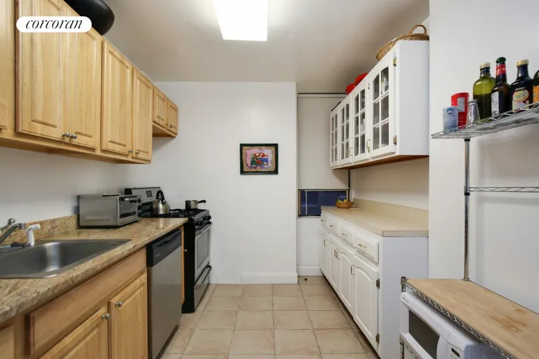 New York City Real Estate | View 211 West 106th Street, 6E | room 1 | View 2