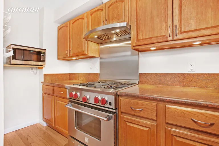 New York City Real Estate | View 477 Classon Avenue, 2A | room 3 | View 4