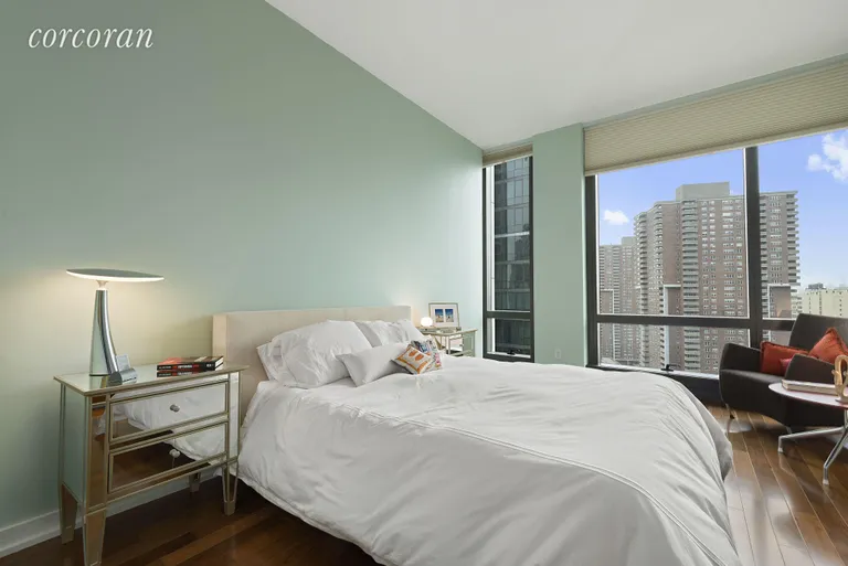 New York City Real Estate | View 101 Warren Street, 2130 | room 2 | View 3