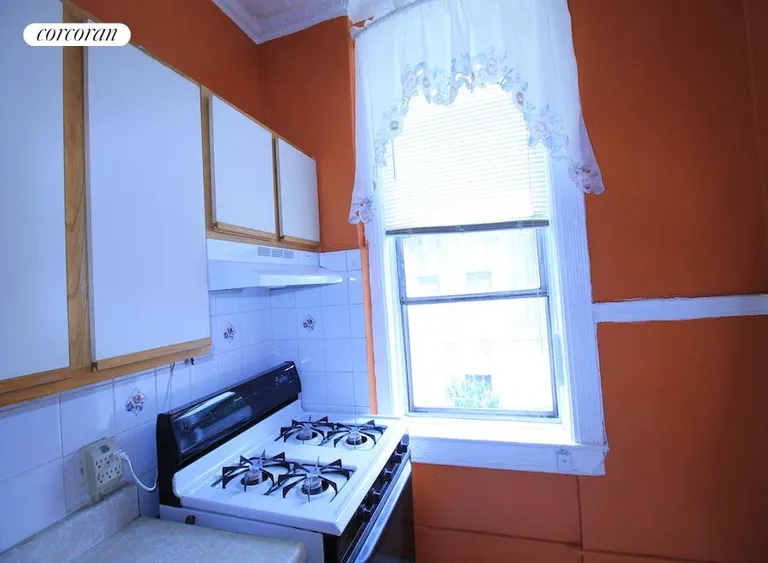 New York City Real Estate | View 390 New York Avenue, 2 | room 8 | View 9