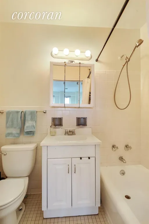 New York City Real Estate | View 392 Central Park West, 18S | Bathroom | View 4