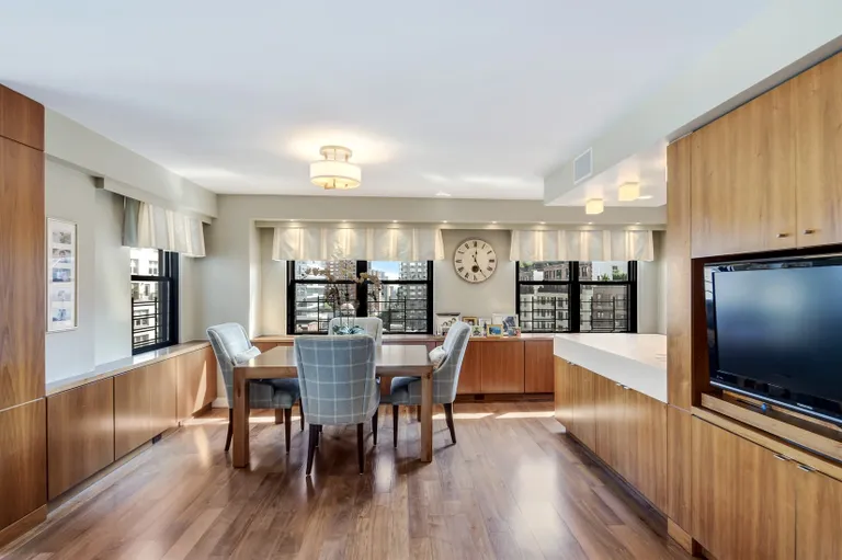 New York City Real Estate | View 200 East 74th Street, 11B | Dining Room | View 2