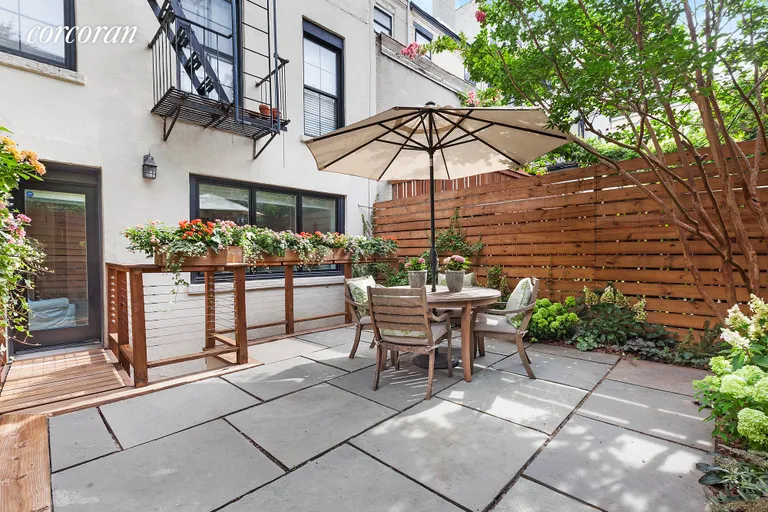 New York City Real Estate | View 862 Carroll Street, 1 | 450 sf outdoor space | View 9