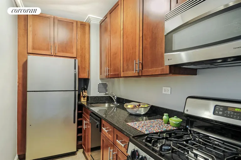 New York City Real Estate | View 211 East 18th Street, 5R | Kitchen | View 2