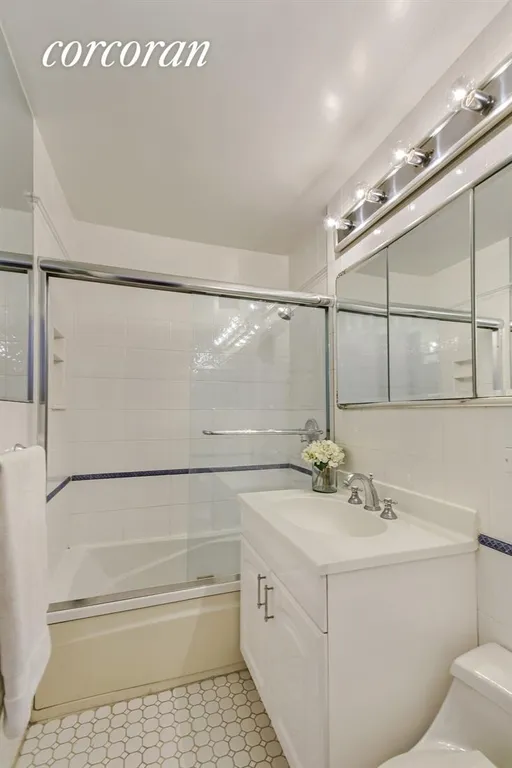 New York City Real Estate | View 301 East 69th Street, 7C | Bathroom | View 5