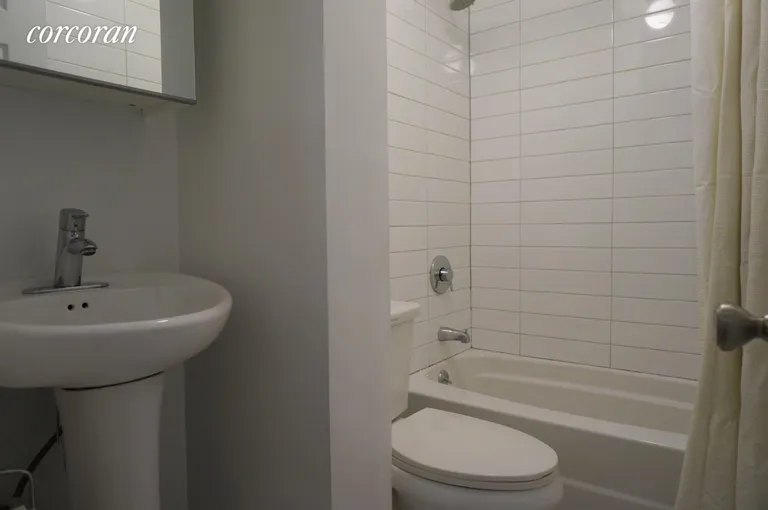 New York City Real Estate | View 30 powers s, 2nd Floor | room 7 | View 8