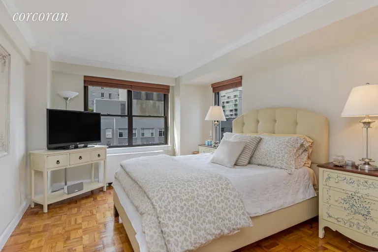 New York City Real Estate | View 301 East 64th Street, 17A | room 3 | View 4
