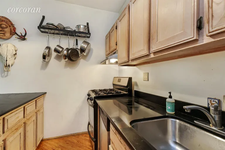 New York City Real Estate | View 416 Clermont Avenue, 4F | Kitchen | View 4