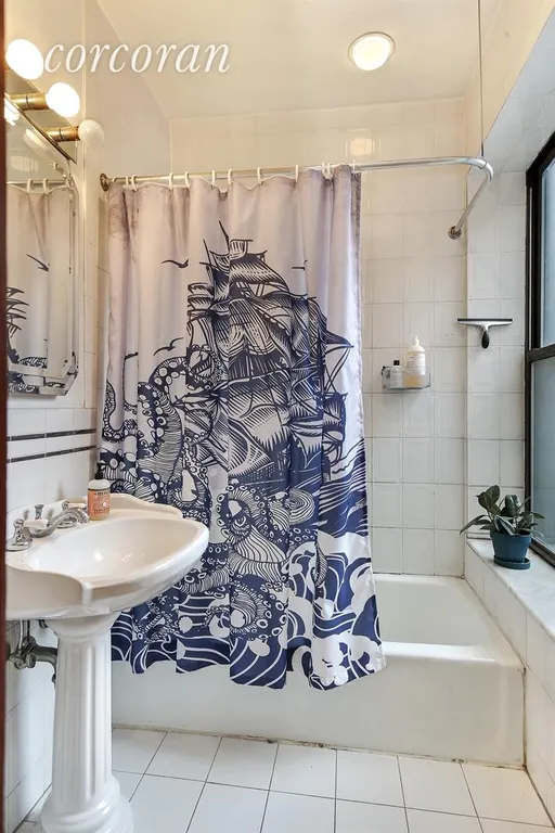 New York City Real Estate | View 416 Clermont Avenue, 4F | Bathroom | View 6