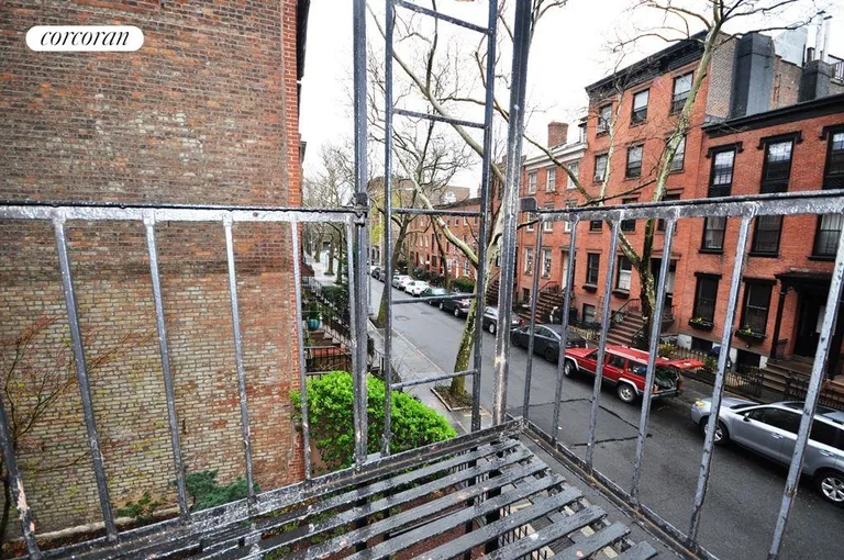 New York City Real Estate | View 1 Willow Place, 2R | room 9 | View 10