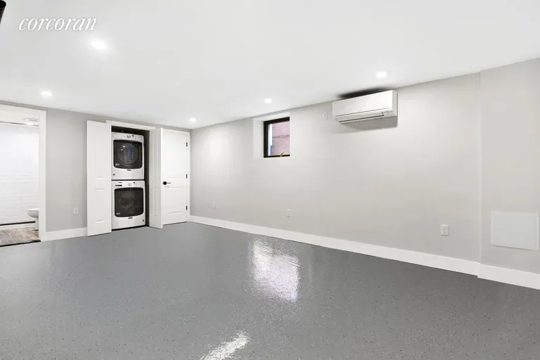 New York City Real Estate | View 1685 Carroll Street, 1F | Awesome Req room with W/D | View 3
