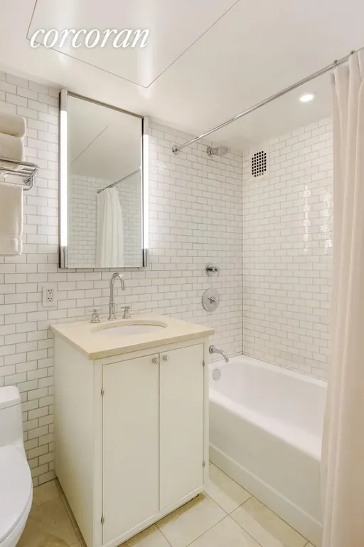 New York City Real Estate | View 200 East 66th Street, A1107 | room 6 | View 7