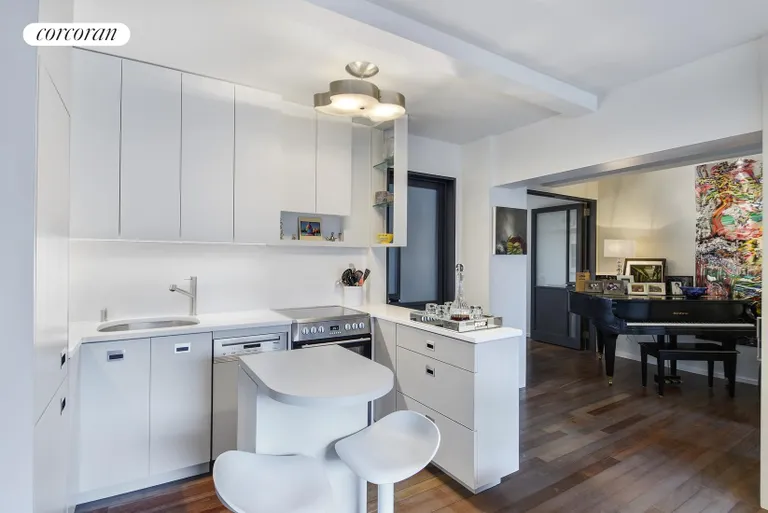 New York City Real Estate | View 39 West 67th Street, 1503 | Kitchen | View 3
