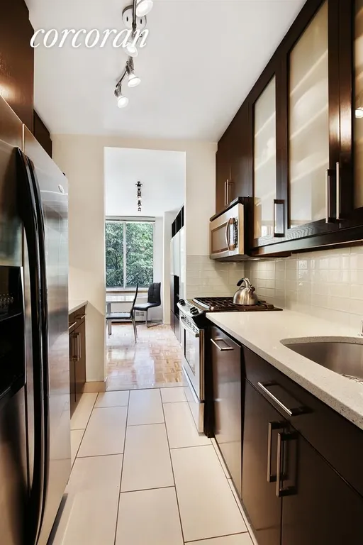 New York City Real Estate | View 250 West 89th Street, 2M | Kitchen | View 3