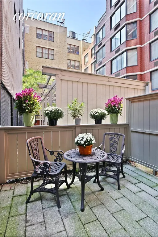 New York City Real Estate | View 250 West 89th Street, 2M | Private Terrace | View 8