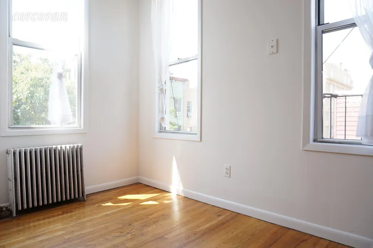 New York City Real Estate | View 108 Bedford Avenue, 4L | room 1 | View 2