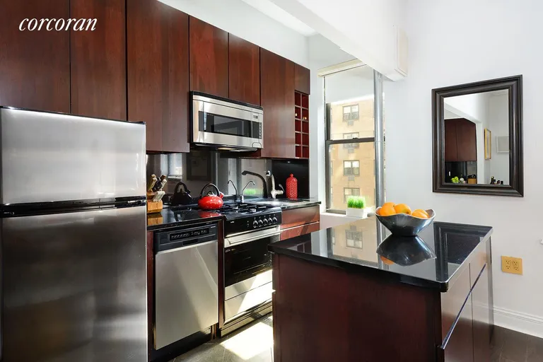 New York City Real Estate | View 333 East 80th Street, 6D | room 2 | View 3