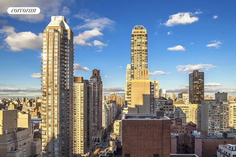 New York City Real Estate | View 200 East 62Nd Street, 23A | room 3 | View 4