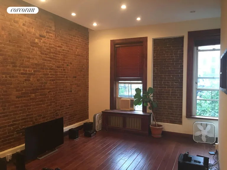 New York City Real Estate | View 7 West 82Nd Street, 4 | room 2 | View 3