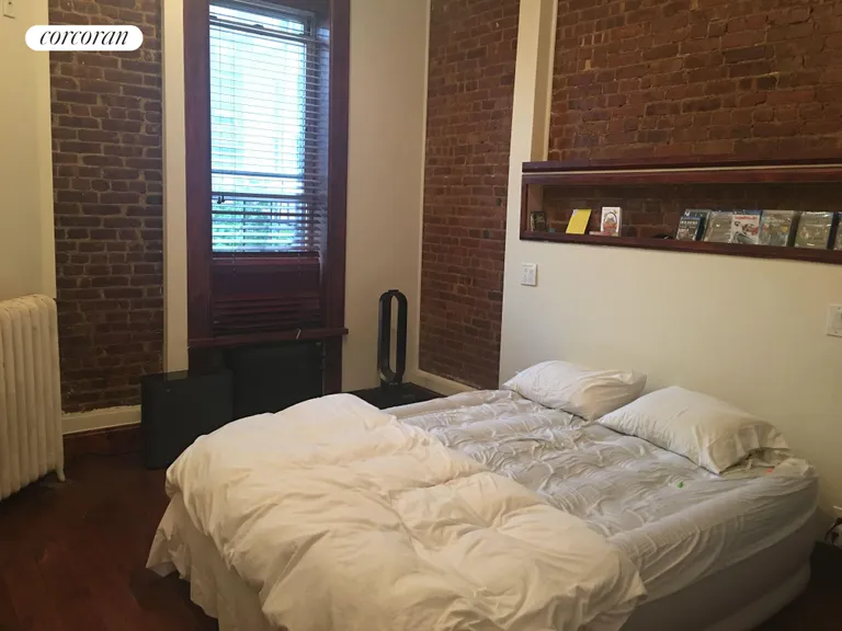 New York City Real Estate | View 7 West 82Nd Street, 4 | room 4 | View 5
