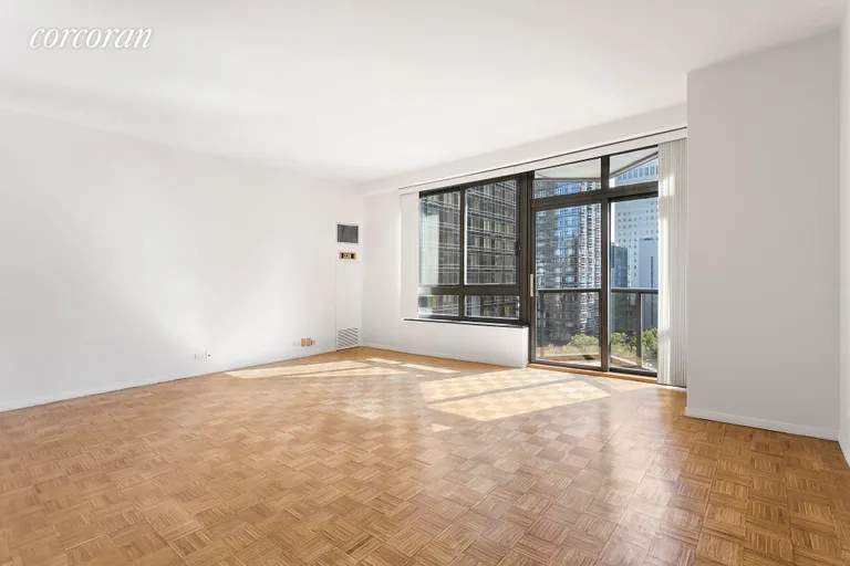 New York City Real Estate | View 100 United Nations Plaza, 15D | 1 Bed, 1 Bath | View 1