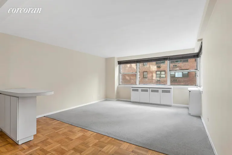 New York City Real Estate | View 233 East 70th Street, 8R | 4 | View 4