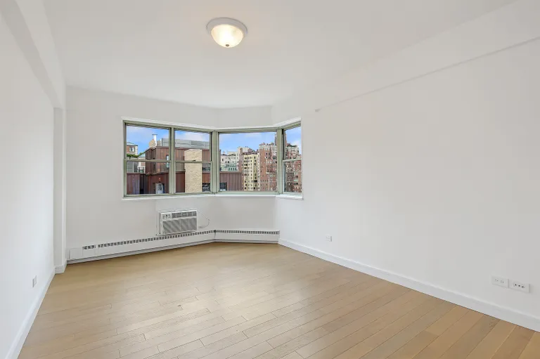 New York City Real Estate | View 20 East 68th Street, 16B | Bedroom | View 5