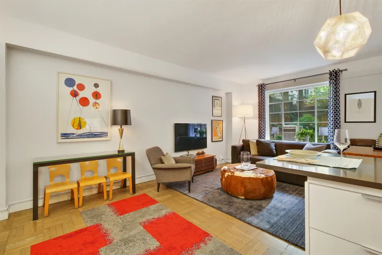 New York City Real Estate | View 57 Montague Street, 1E | Living Room | View 2