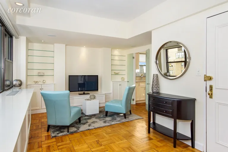 New York City Real Estate | View 510 East 86th Street, 21C | Sitting Area | View 3