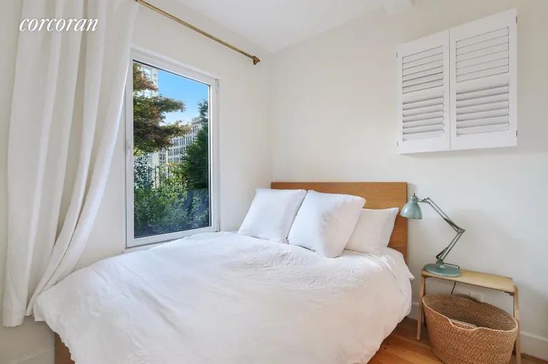 New York City Real Estate | View 102 East 22Nd Street, PHD | Bedroom | View 9