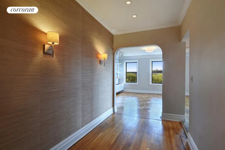 New York City Real Estate | View 255 Eastern Parkway, F16 | Foyer | View 6