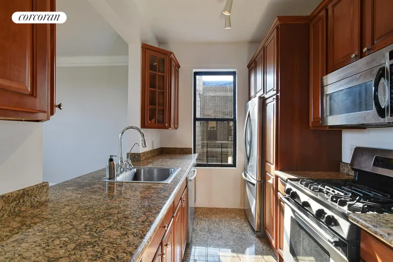 New York City Real Estate | View 255 Eastern Parkway, F16 | Kitchen | View 8
