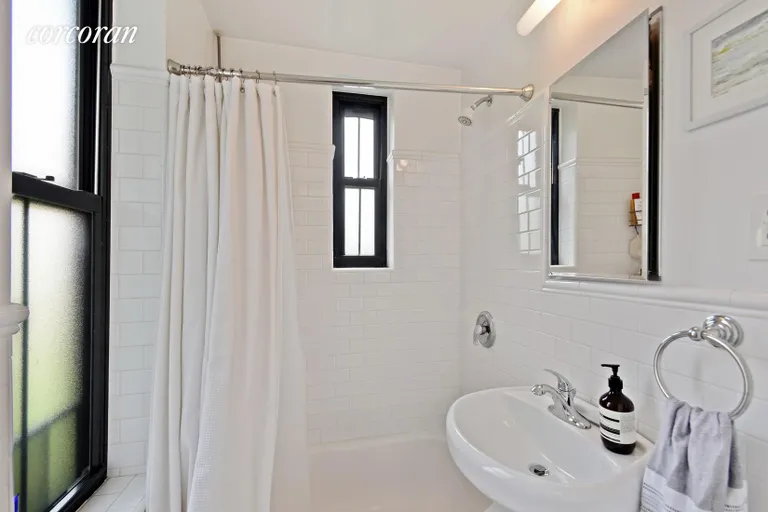 New York City Real Estate | View 423 Hicks Street, 3H | room 3 | View 4