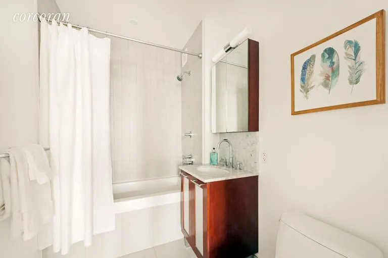 New York City Real Estate | View 100 Jay Street, 7G | Full Second Bath | View 7