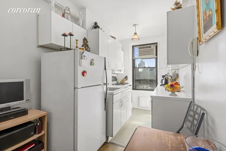 New York City Real Estate | View 308 East 79th Street, 12k | room 2 | View 3