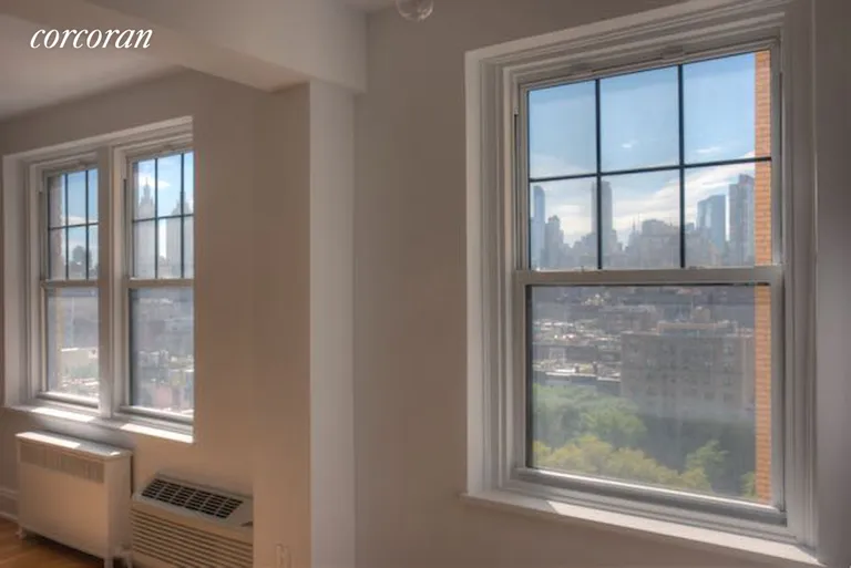 New York City Real Estate | View 172 West 79th Street, 15F | Stunning city skyline views | View 4